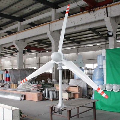 Générateur de vent résidentiel rouge de générateur de turbine de vent de toit de lame de fibre de verre