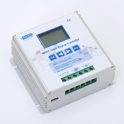 Régulateur de tension solaire du contrôleur IP54 MPPT de charge de 12V/24V 700W 20 ampère MPPT
